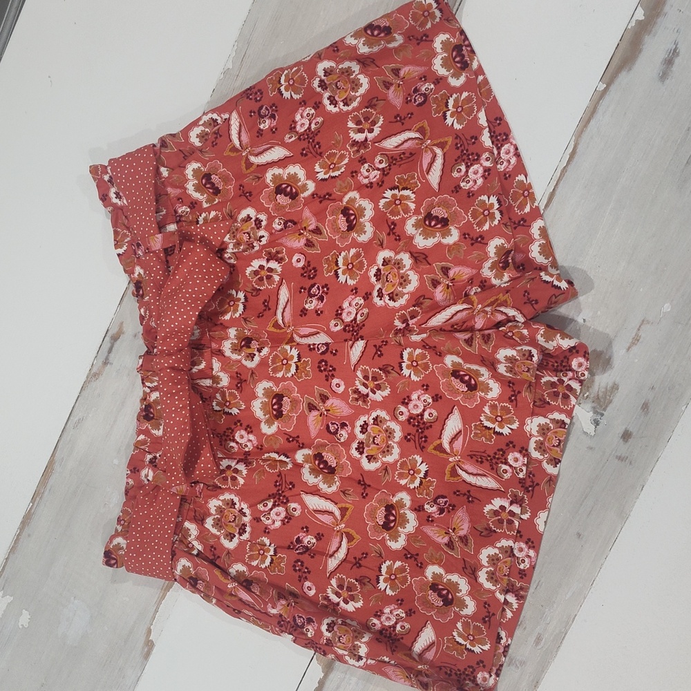 LOFT OUTLET High Rise Short In Size Medium